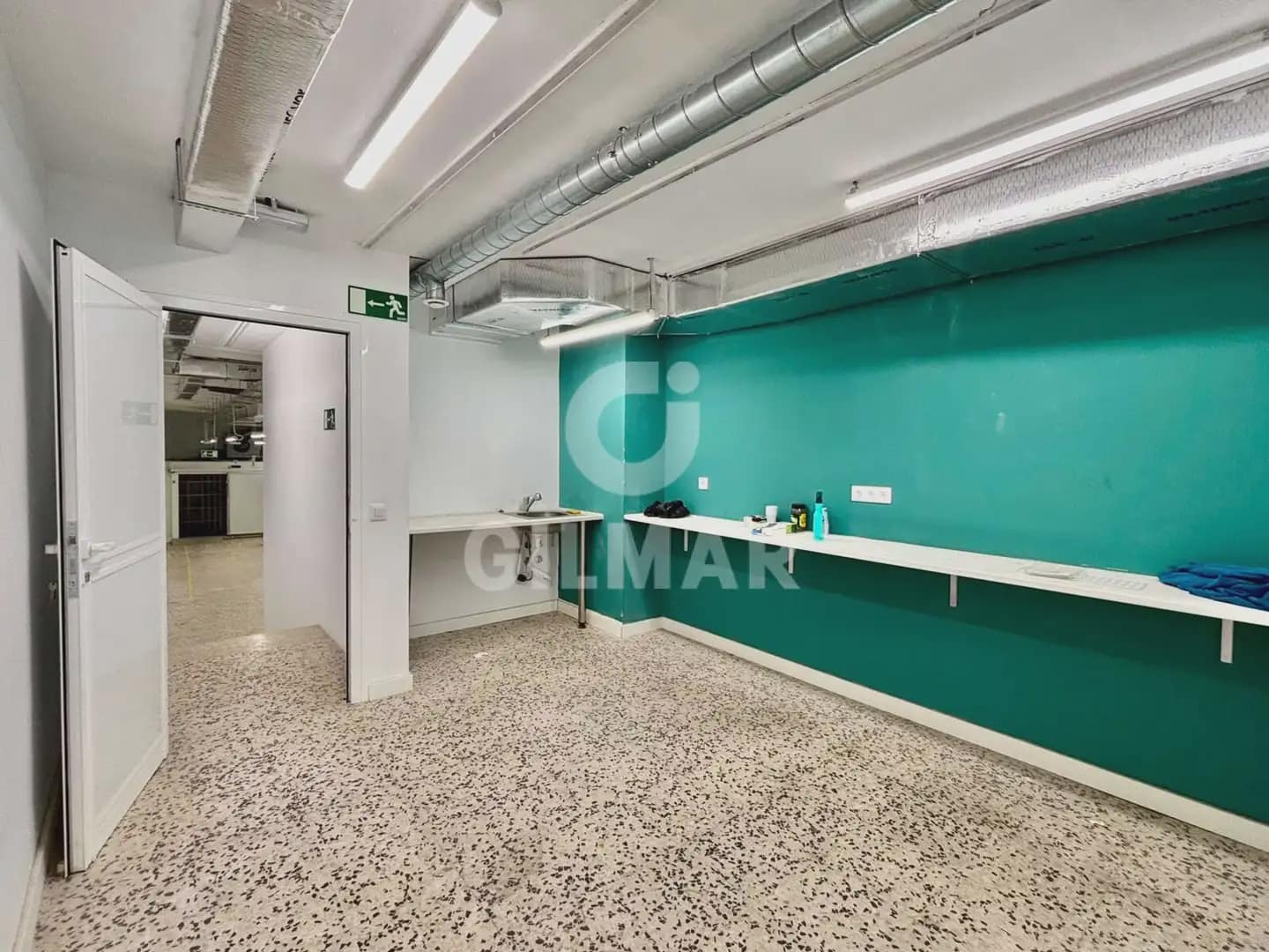 Commercial for sale in Santa Cruz de Tenerife - € 1,003,600 (Ref: 10023369)