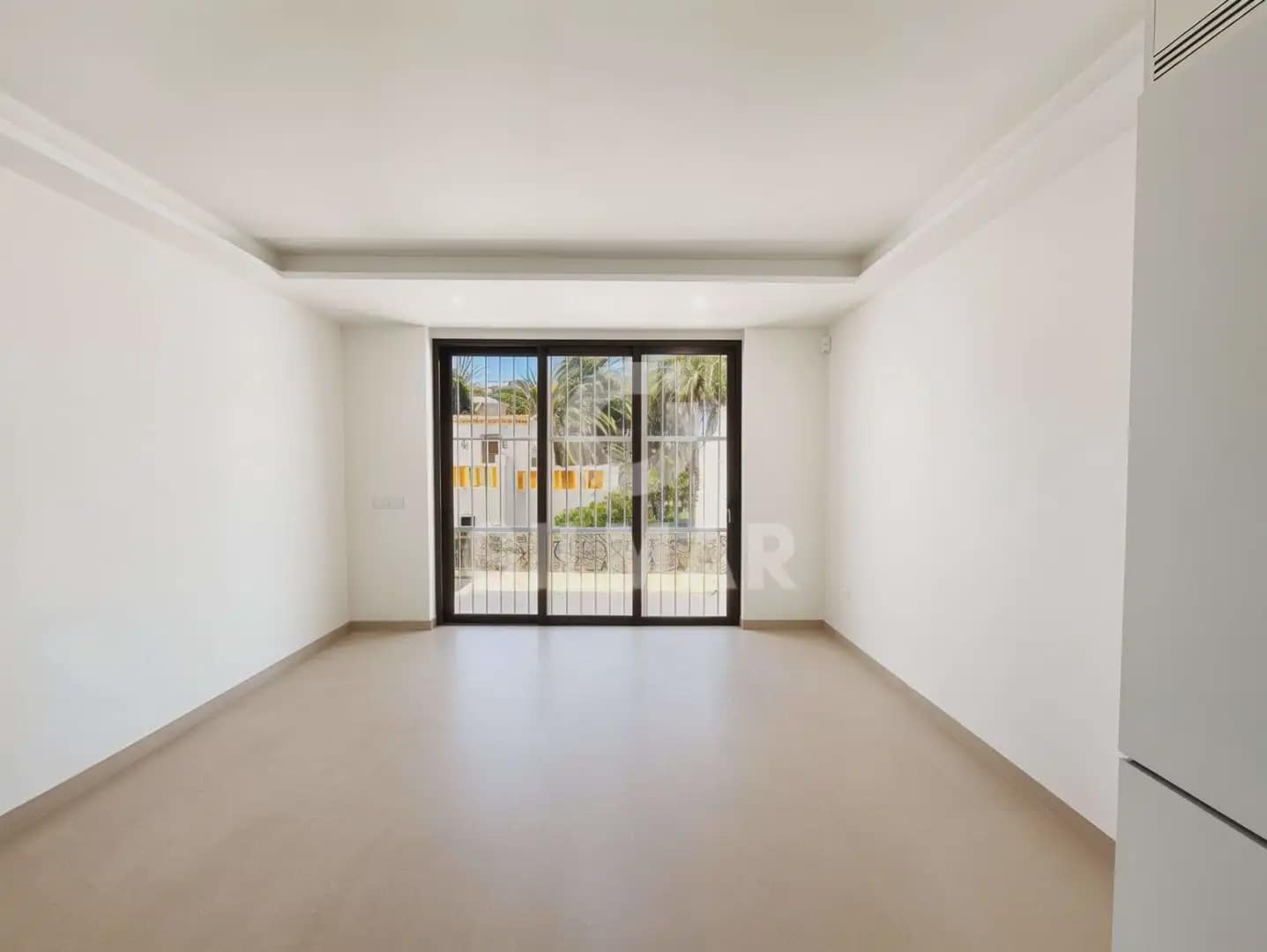 2 slaapkamer Halfvrijstaande villa te huur in Adeje met zwembad garage - € 2.000 (Ref: 10023447)