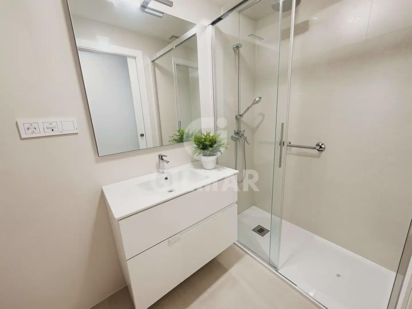 2 slaapkamer Halfvrijstaande villa te huur in Adeje met zwembad garage - € 2.000 (Ref: 10023447)