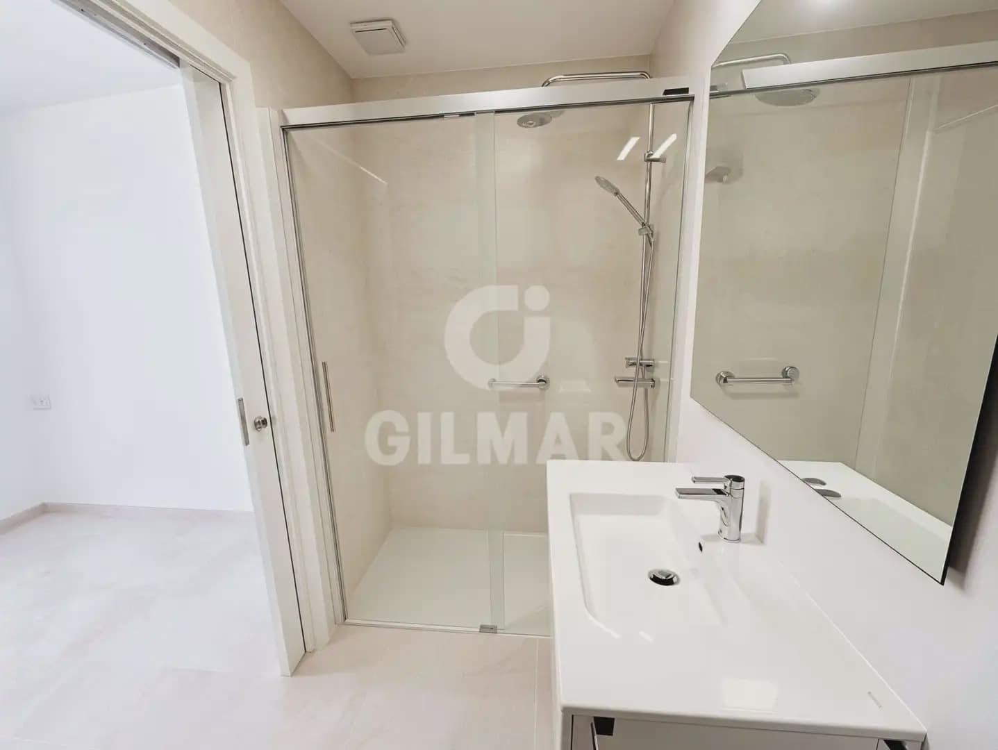 2 slaapkamer Halfvrijstaande villa te huur in Adeje met zwembad garage - € 2.000 (Ref: 10023447)