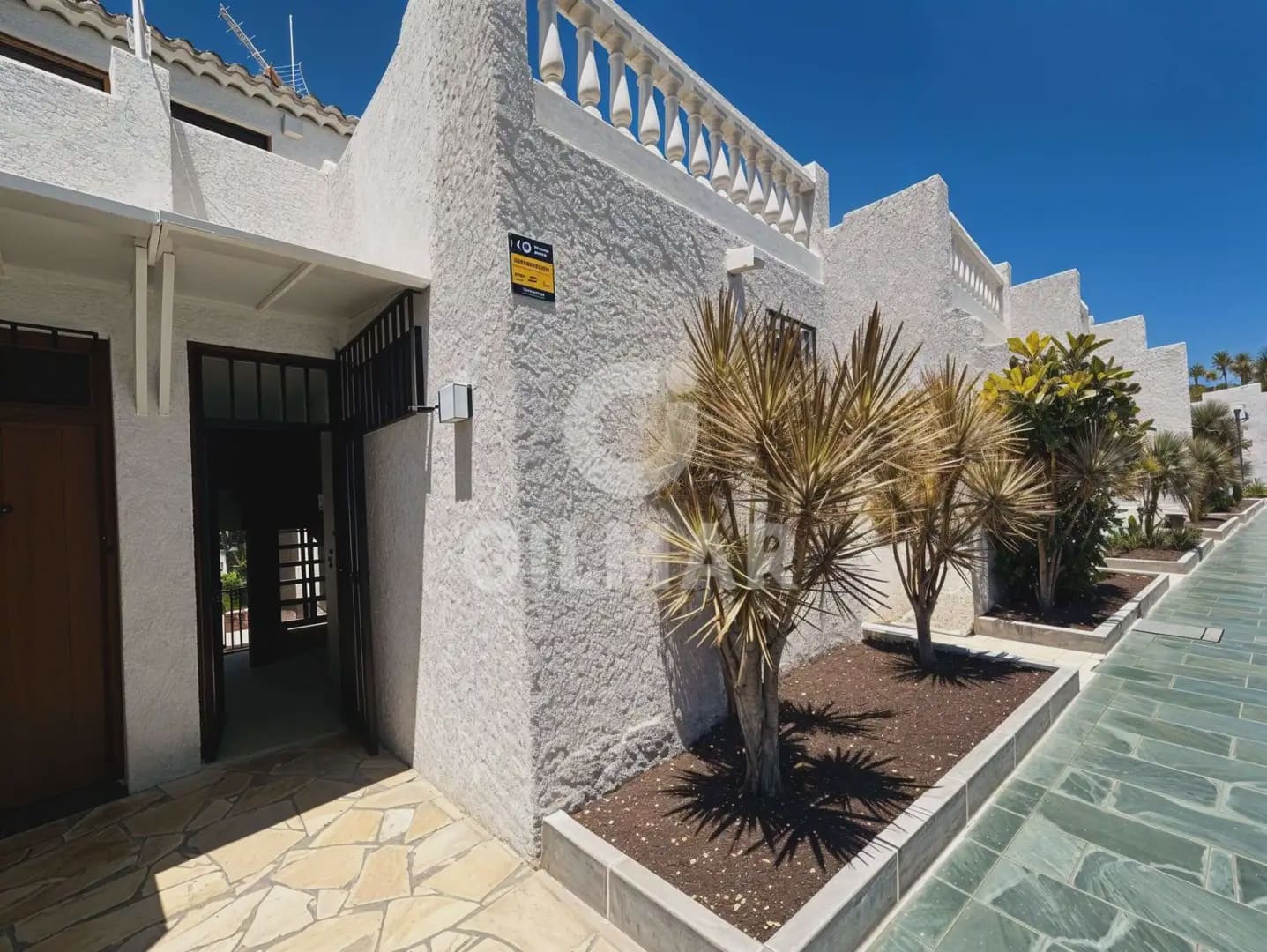2 slaapkamer Halfvrijstaande villa te huur in Adeje met zwembad garage - € 2.000 (Ref: 10023447)