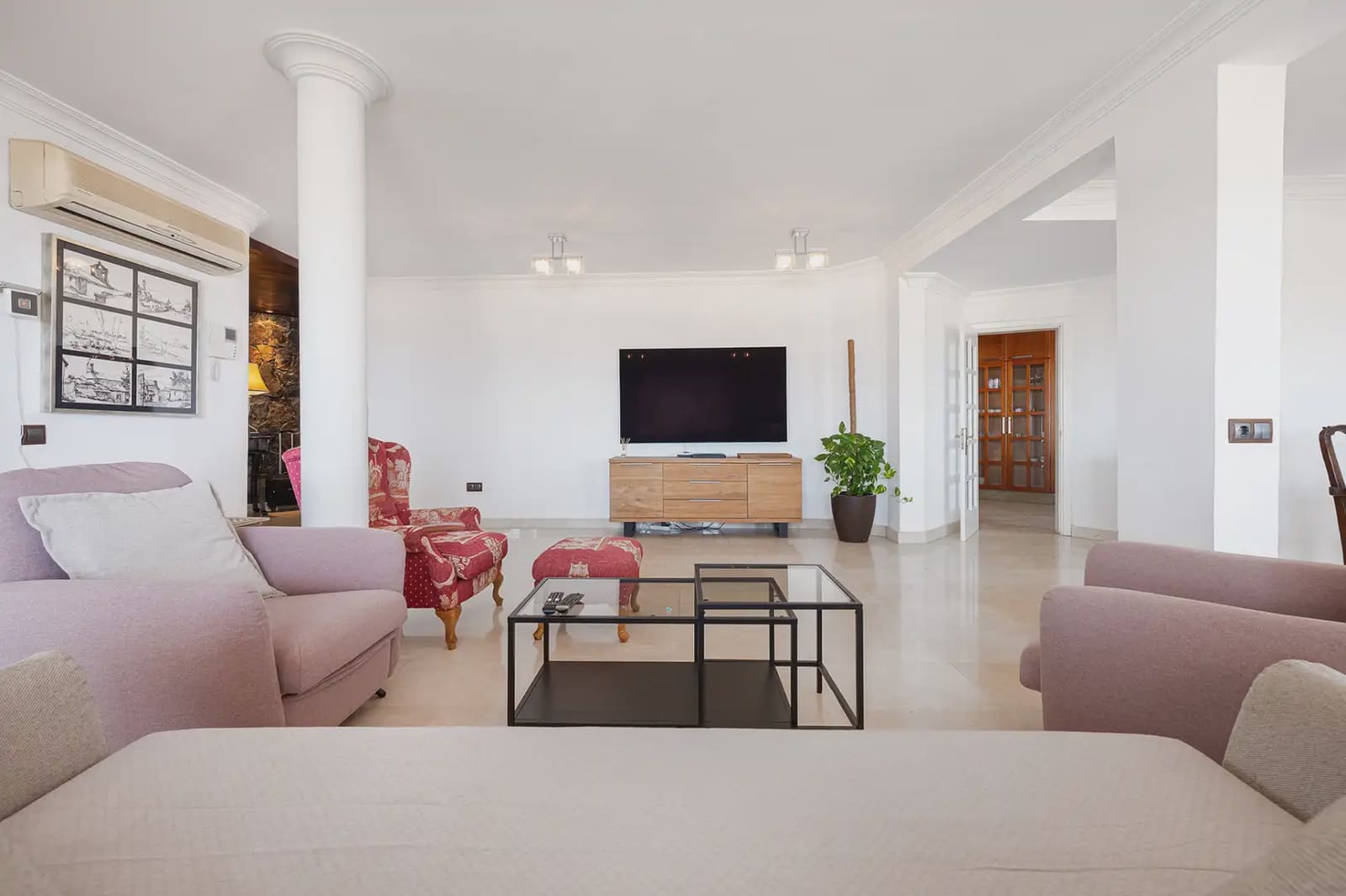 4 sypialnia Willa na sprzedaż w San Bartolome de Tirajana z basenem garażem - 1 350 000 € (Ref: 10024702)