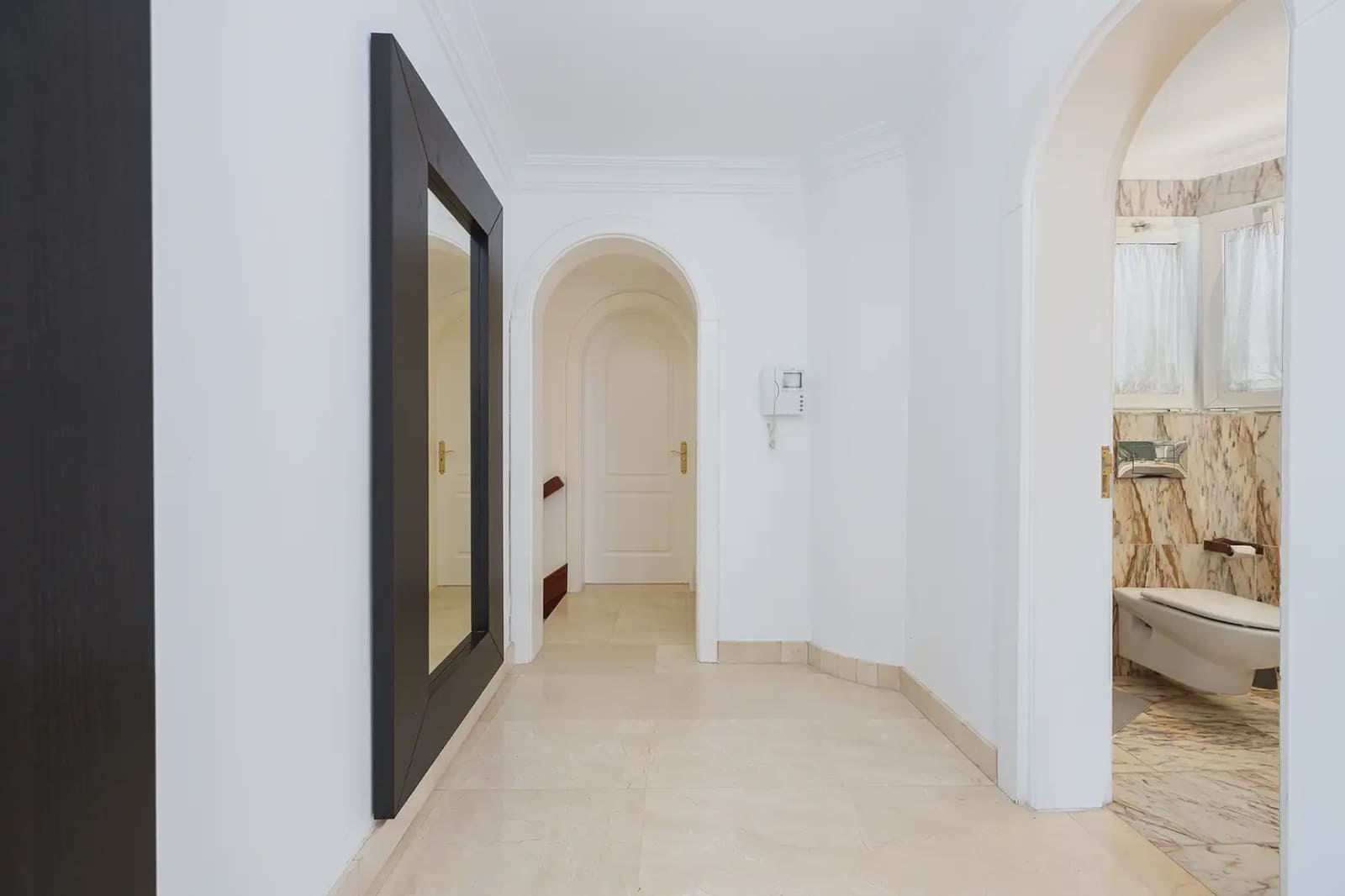 4 sypialnia Willa na sprzedaż w San Bartolome de Tirajana z basenem garażem - 1 350 000 € (Ref: 10024702)