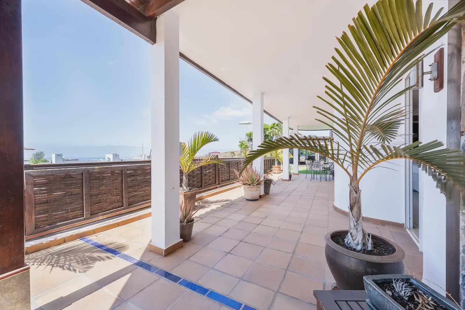 4 sypialnia Willa na sprzedaż w San Bartolome de Tirajana z basenem garażem - 1 350 000 € (Ref: 10024702)