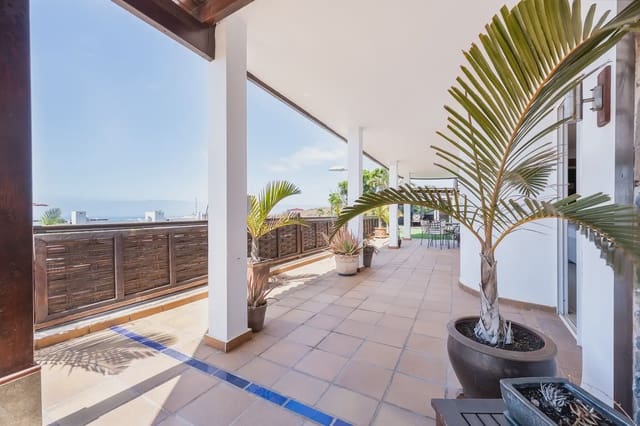 4 sypialnia Willa na sprzedaż w San Agustín, San Bartolomé de Tirajana z basenem garażem - 1 350 000 € (Ref: 10024702)