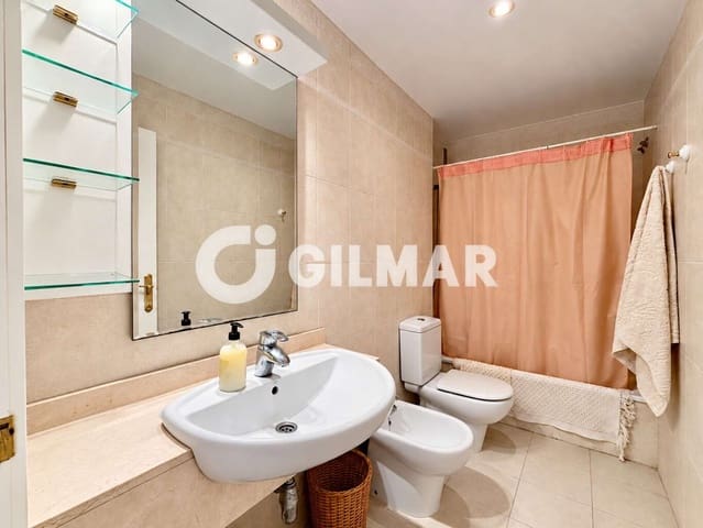 1 soveværelse Lejlighed til salg i Playa del Duque, Adeje med swimmingpool - € 350.000 (Ref: 10077268)