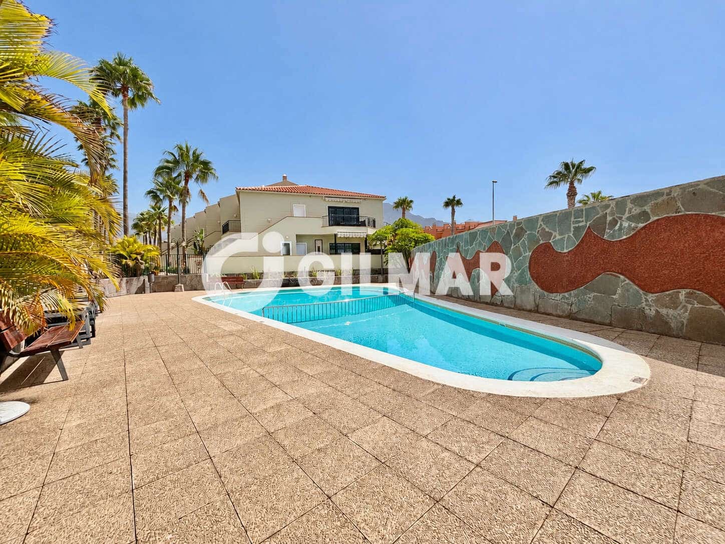 1 soveværelse Lejlighed til salg i Playa del Duque med swimmingpool - € 350.000 (Ref: 10077268)