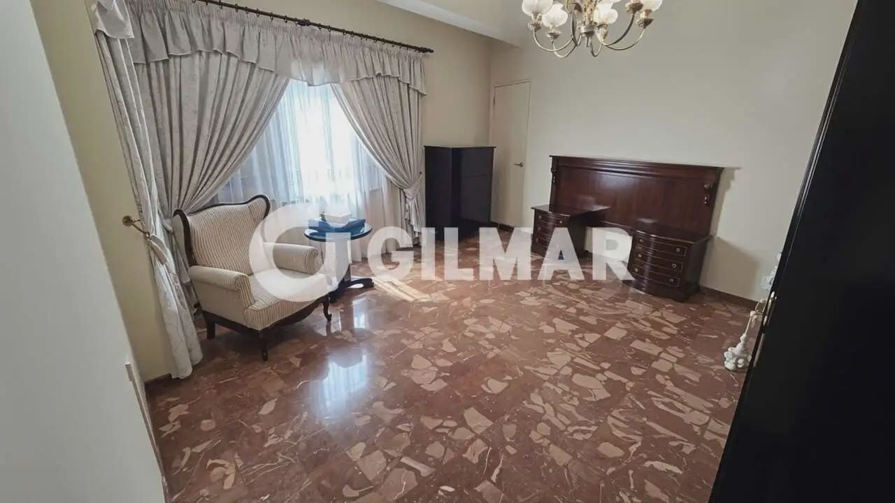 7 bedroom Semi-detached Villa for sale in Guia de Isora with garage - € 450,000 (Ref: 10168989)