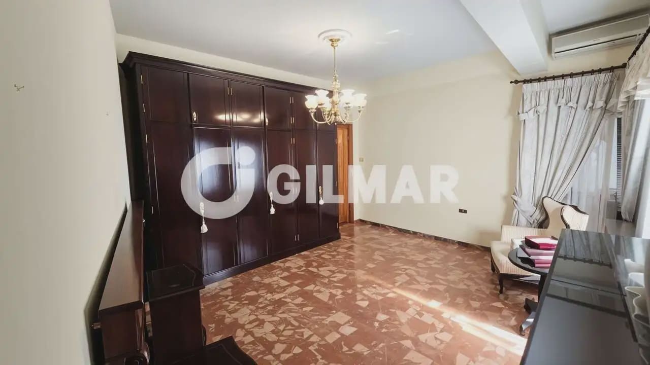 7 bedroom Semi-detached Villa for sale in Guia de Isora with garage - € 450,000 (Ref: 10168989)