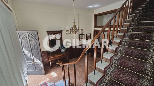7 soverom Kjedet enebolig til salgs i Guía de Isora med garasje - € 450 000 (Ref: 10168989)