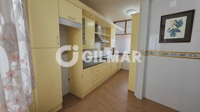 7 soverom Kjedet enebolig til salgs i Guía de Isora med garasje - € 450 000 (Ref: 10168989)