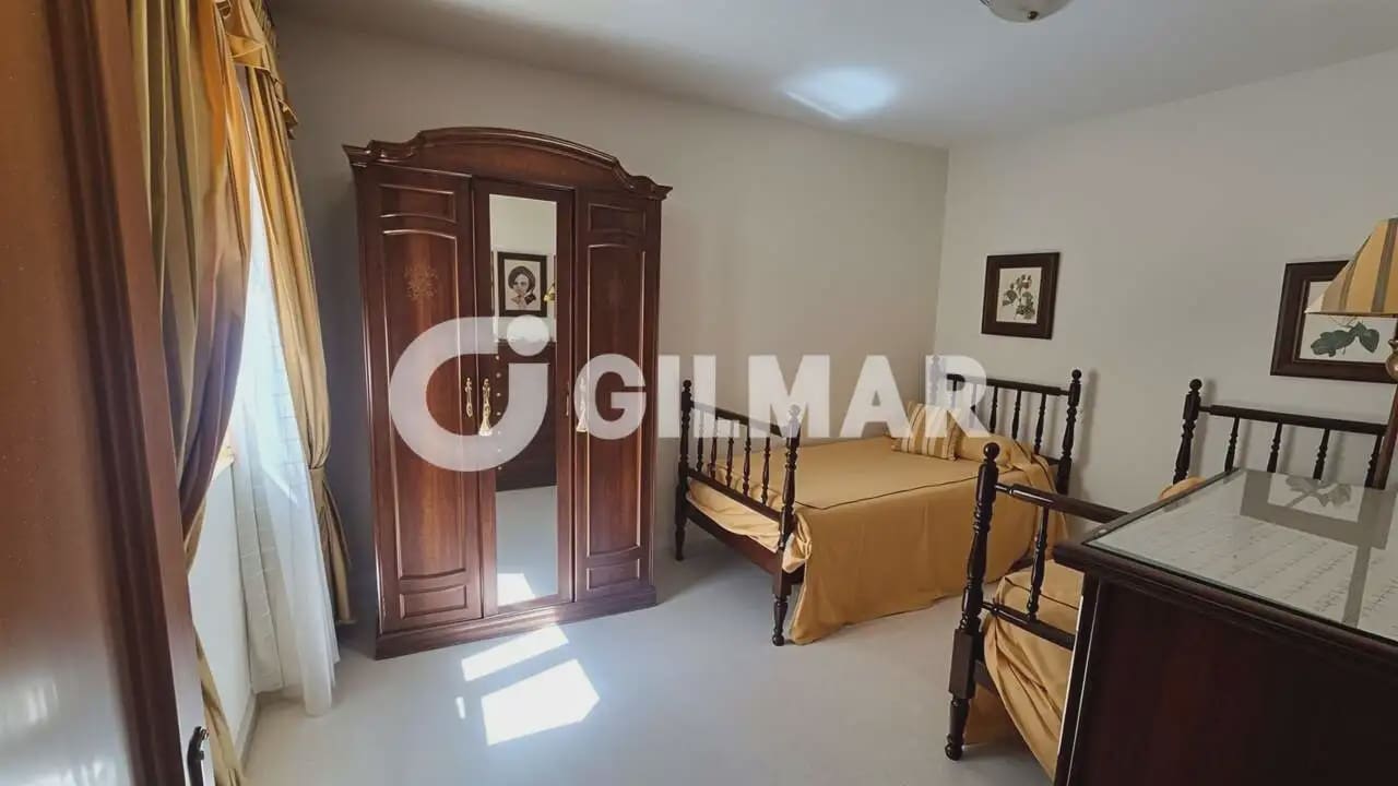 7 bedroom Semi-detached Villa for sale in Guia de Isora with garage - € 450,000 (Ref: 10168989)