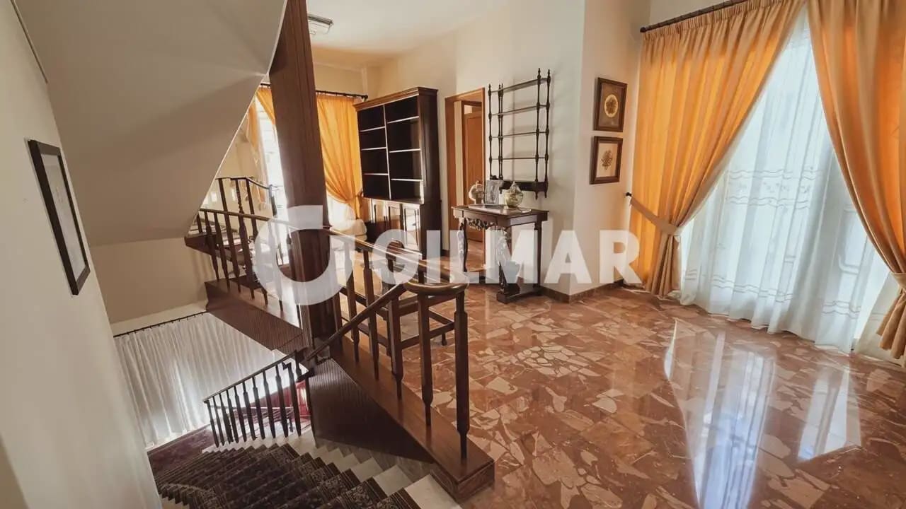 7 bedroom Semi-detached Villa for sale in Guia de Isora with garage - € 450,000 (Ref: 10168989)