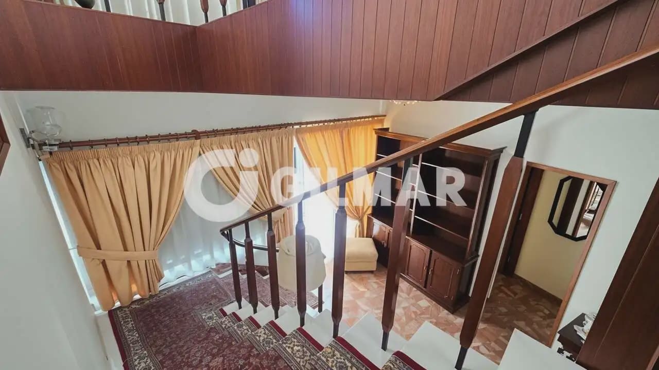 7 bedroom Semi-detached Villa for sale in Guia de Isora with garage - € 450,000 (Ref: 10168989)