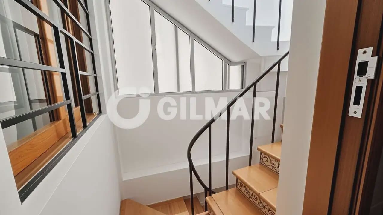 7 bedroom Semi-detached Villa for sale in Guia de Isora with garage - € 450,000 (Ref: 10168989)