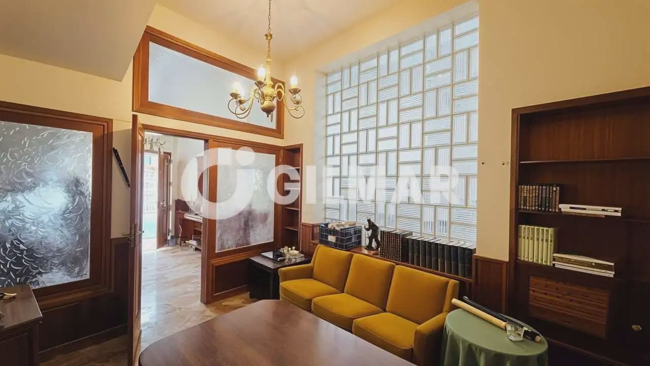 7 bedroom Semi-detached Villa for sale in Guia de Isora with garage - € 450,000 (Ref: 10168989)