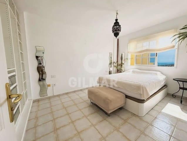 Ático de 1 habitación en Torviscas, Adeje en venta con piscina garaje - 350.000 € (Ref: 10168991)