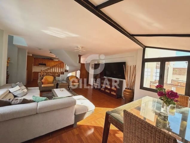 3 soveværelse Semi-Rækkehus til salg i Costa del Silencio, Arona med swimmingpool - € 425.000 (Ref: 10169004)