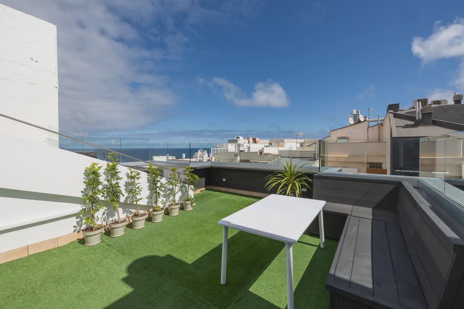 2 bedroom Penthouse for sale in Las Palmas de Gran Canaria - € 887,000 (Ref: 10169009)