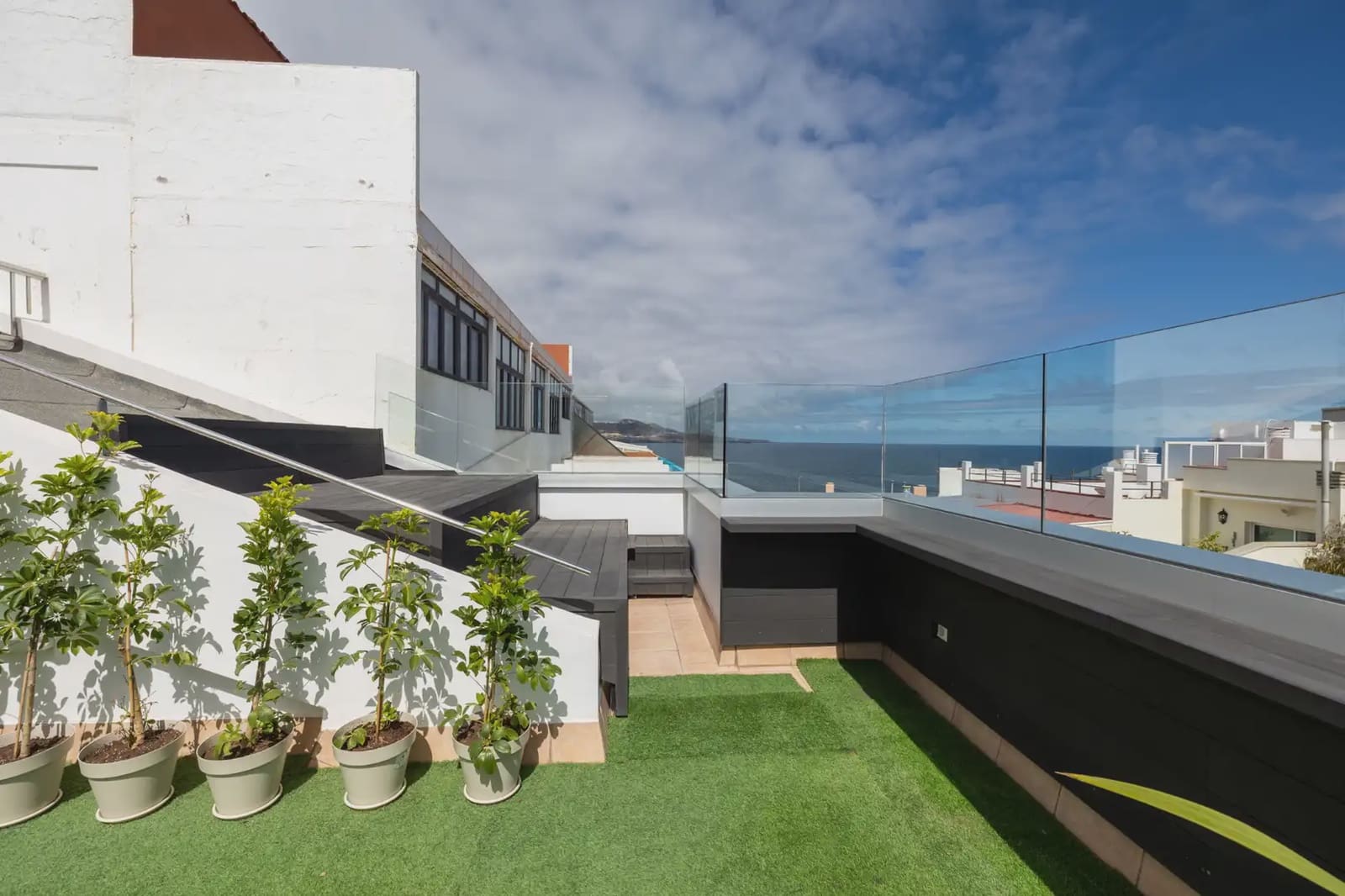 2 bedroom Penthouse for sale in Las Palmas de Gran Canaria - € 887,000 (Ref: 10169009)
