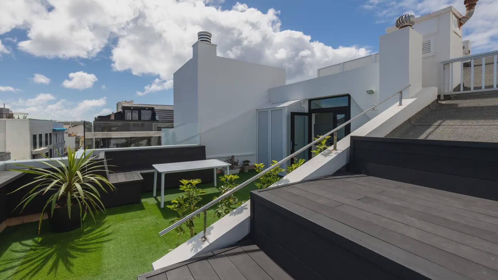 2 bedroom Penthouse for sale in Las Palmas de Gran Canaria - € 887,000 (Ref: 10169009)