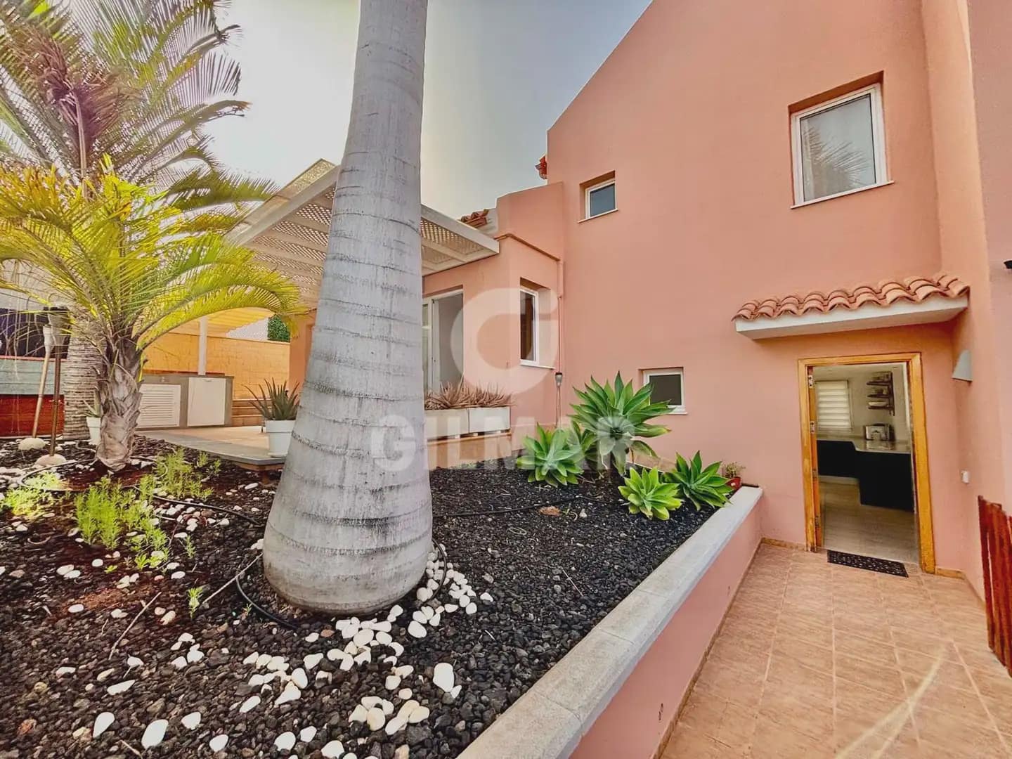 3 slaapkamer Halfvrijstaande villa te koop in El Madronal met garage - € 799.000 (Ref: 10169020)