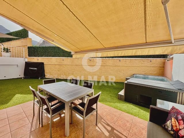 Pareado de 3 habitaciones en El Madroñal, Adeje en venta con garaje - 799.000 € (Ref: 10169020)