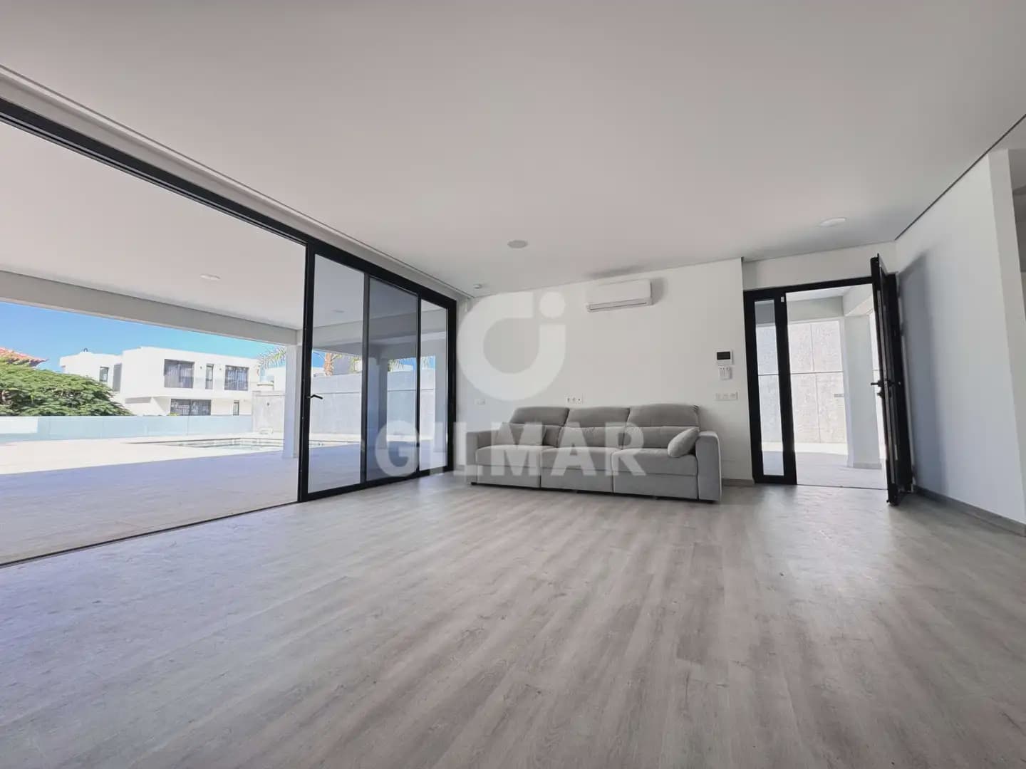 4 bedroom Villa for sale in El Madronal with pool garage - € 1,750,000 (Ref: 10169023)