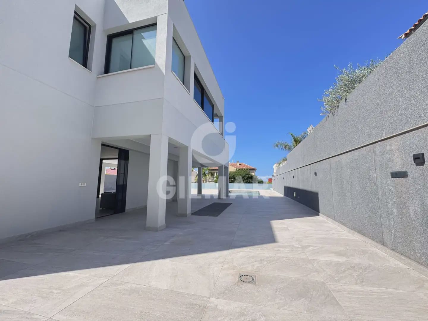 4 bedroom Villa for sale in El Madronal with pool garage - € 1,750,000 (Ref: 10169023)