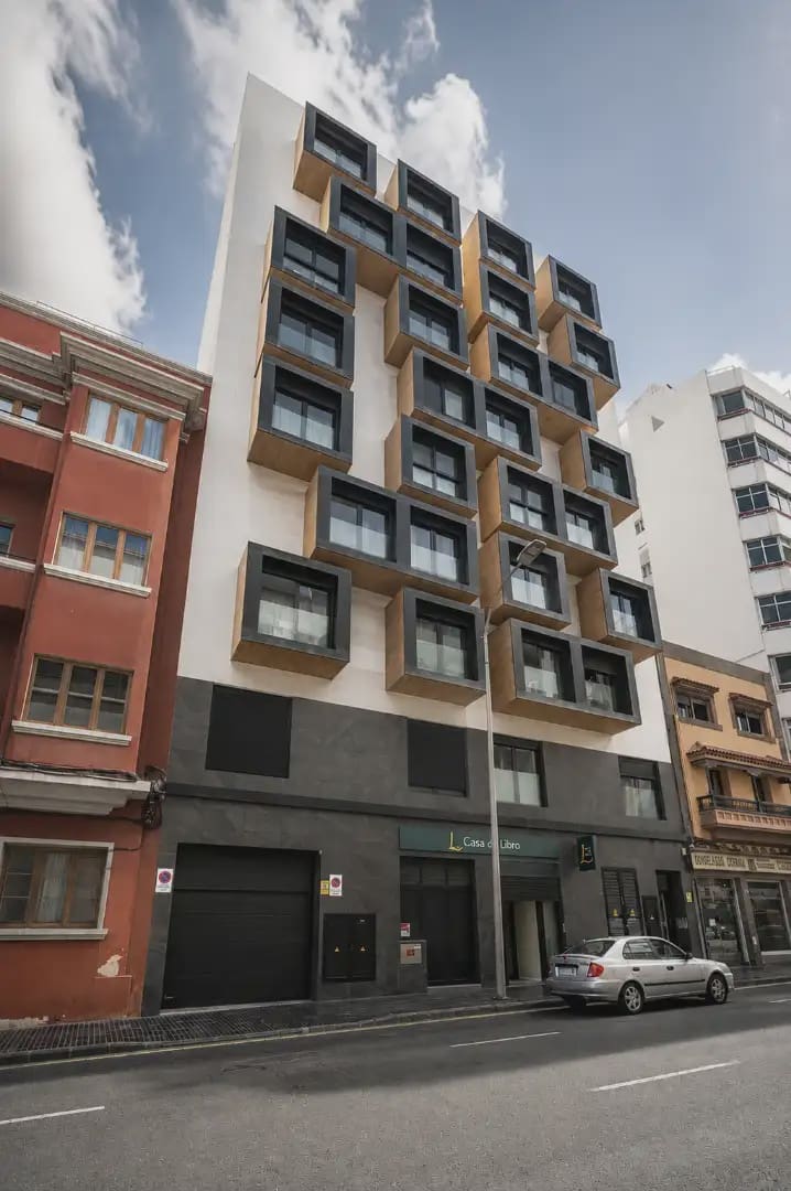 1 bedroom Apartment for sale in Las Palmas de Gran Canaria with garage - € 300,000 (Ref: 10169027)