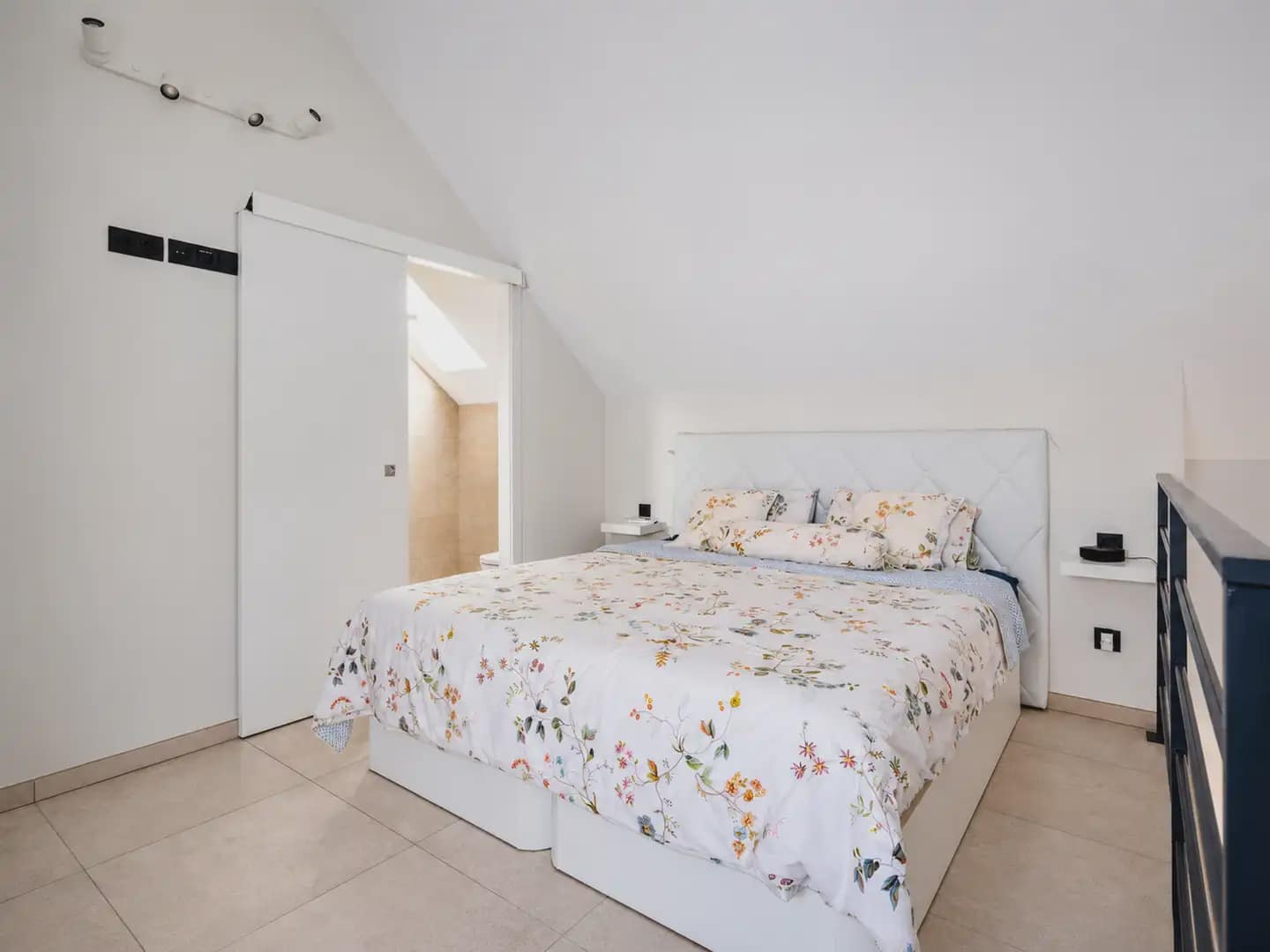 1 bedroom Apartment for sale in Las Palmas de Gran Canaria with garage - € 300,000 (Ref: 10169027)