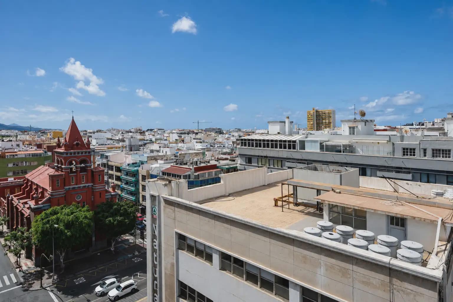 1 bedroom Apartment for sale in Las Palmas de Gran Canaria with garage - € 300,000 (Ref: 10169027)