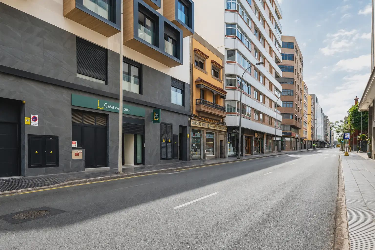 1 bedroom Apartment for sale in Las Palmas de Gran Canaria with garage - € 300,000 (Ref: 10169027)