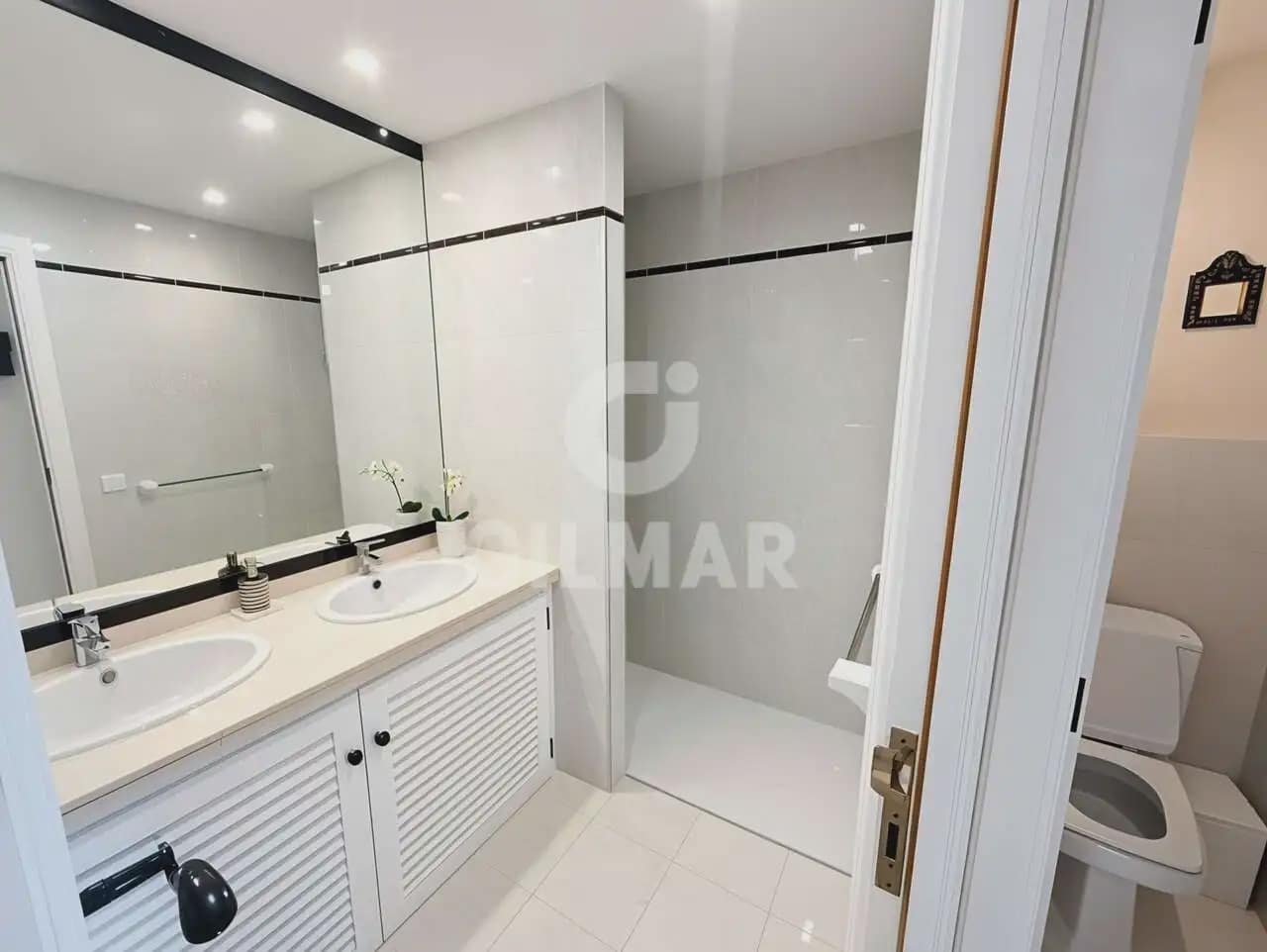 2 soveværelse Lejlighed til salg i Playa Paraiso med swimmingpool garage - € 449.000 (Ref: 10169031)