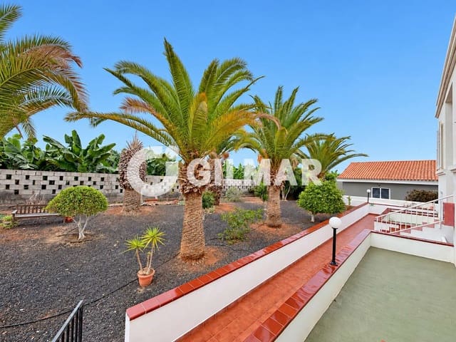 Apartamento de 2 habitaciones en Callao Salvaje, Adeje en venta con piscina garaje - 329.900 € (Ref: 10172454)