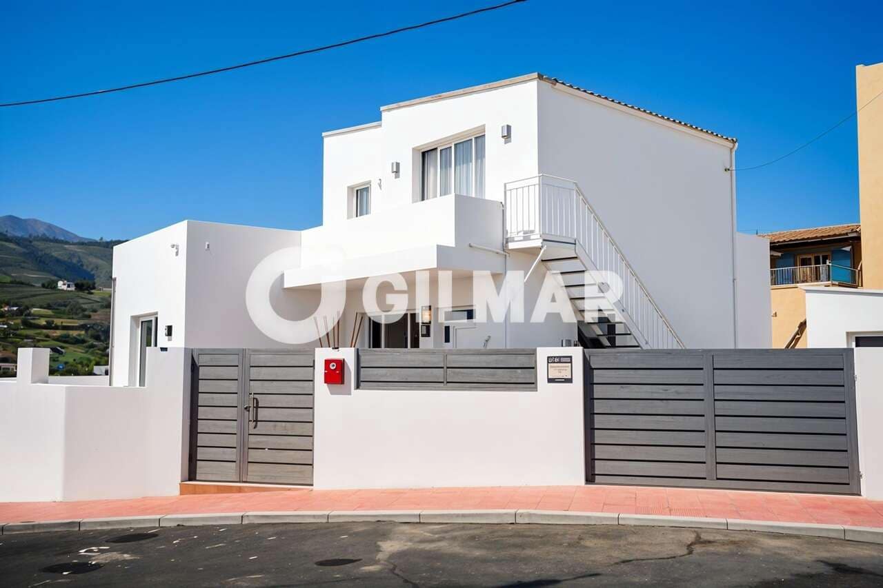 2 slaapkamer Villa te koop in El Roque - € 340.000 (Ref: 10172457)
