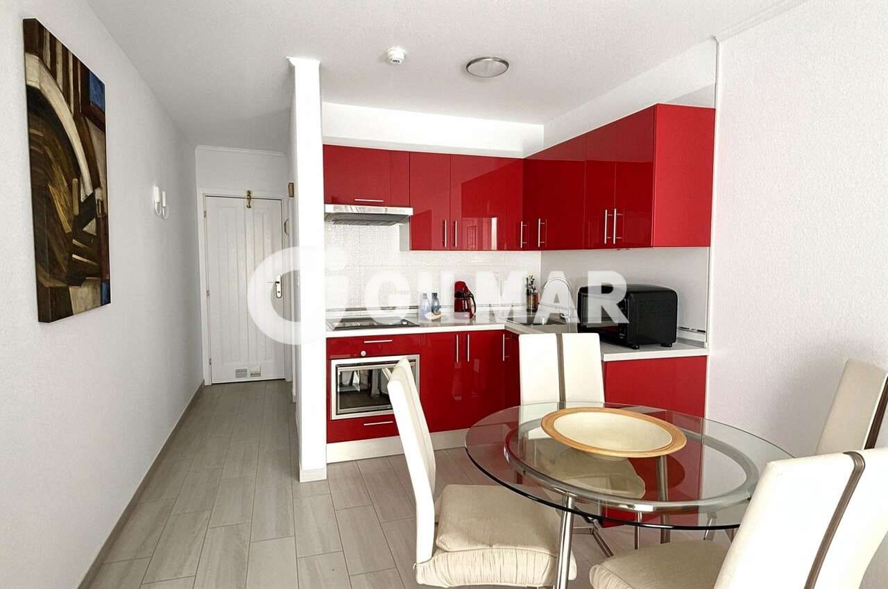 Lägenhet till salu i Playa de las Americas med pool - 315 000 € (Ref: 10172464)