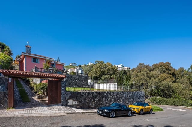 4 soveværelse Villa til salg i Santa Brígida med swimmingpool garage - € 850.000 (Ref: 7797785)