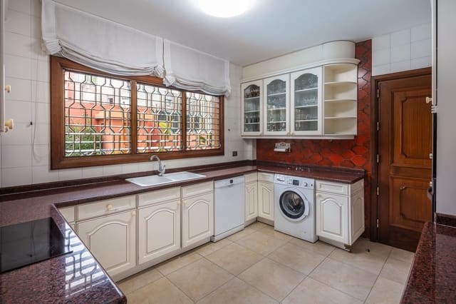 5 chambre Villa/Maison à vendre à Ciudad Jardín, Las Palmas de Gran Canaria avec piscine garage - 1 800 000 € (Ref: 7797790)