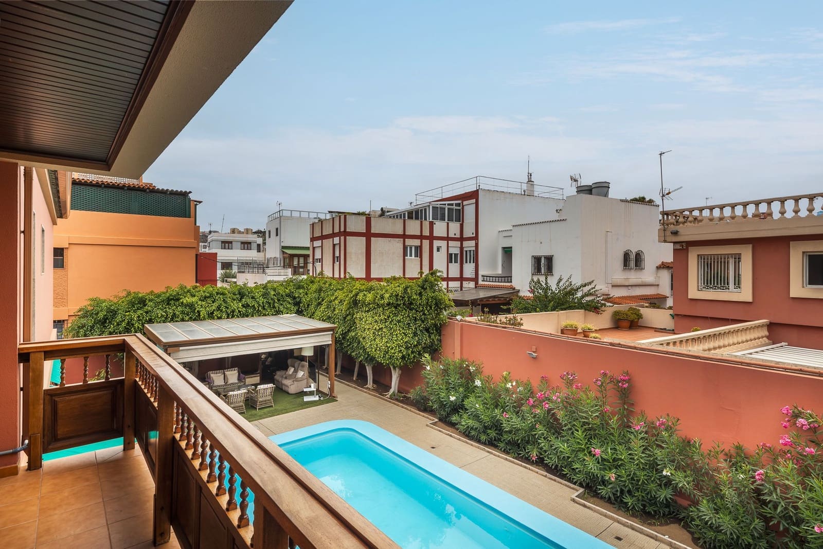 5 sypialnia Willa na sprzedaż w Las Palmas de Gran Canaria z basenem garażem - 1 800 000 € (Ref: 7797790)