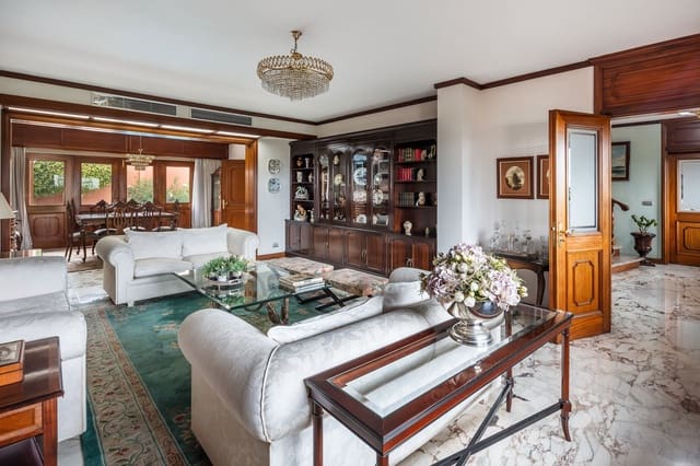 5 chambre Villa/Maison à vendre à Ciudad Jardín, Las Palmas de Gran Canaria avec piscine garage - 1 800 000 € (Ref: 7797790)