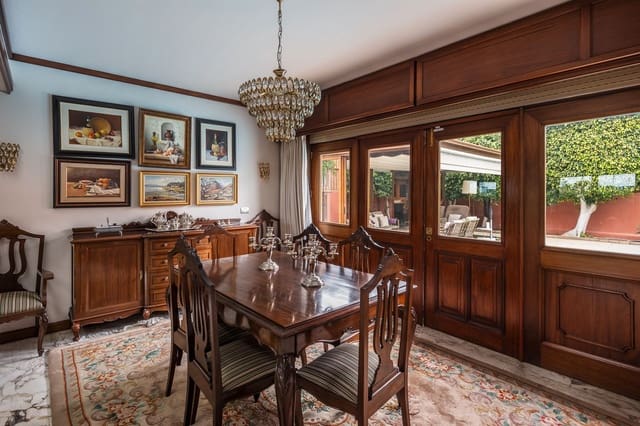 5 chambre Villa/Maison à vendre à Ciudad Jardín, Las Palmas de Gran Canaria avec piscine garage - 1 800 000 € (Ref: 7797790)