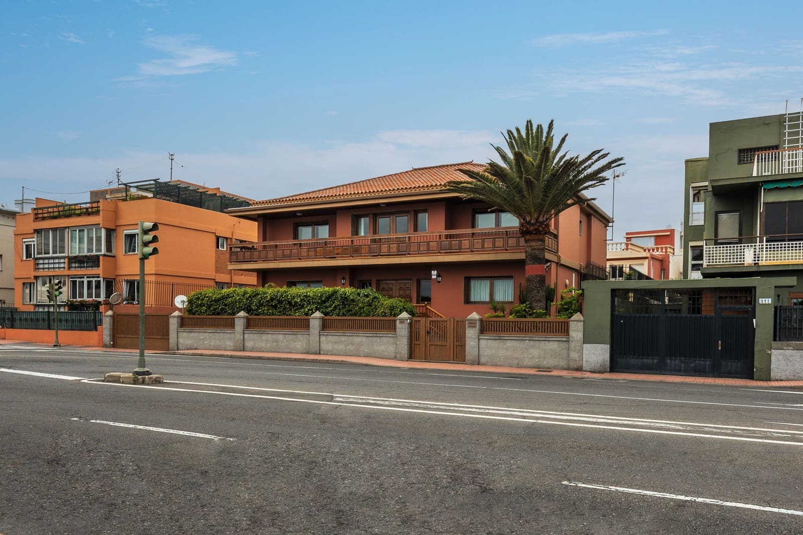 5 sypialnia Willa na sprzedaż w Las Palmas de Gran Canaria z basenem garażem - 1 800 000 € (Ref: 7797790)