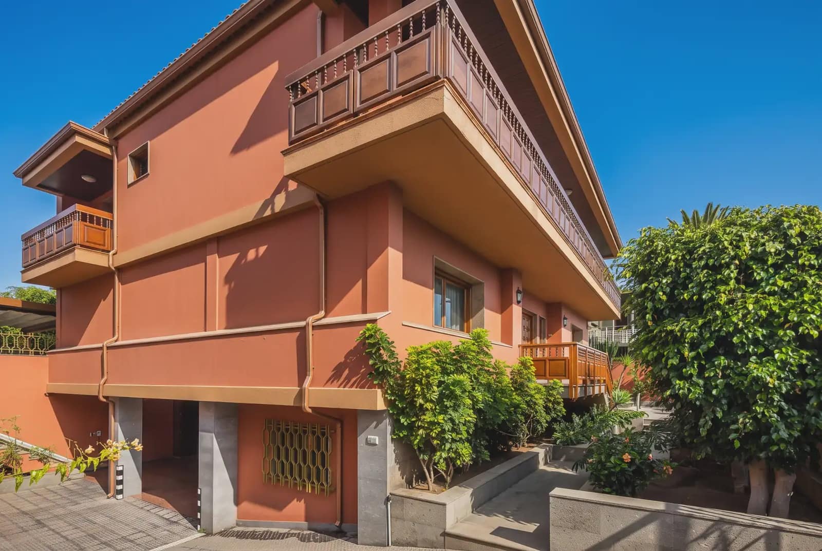 5 bedroom Villa for sale in Las Palmas de Gran Canaria with pool garage - € 1,800,000 (Ref: 7797790)