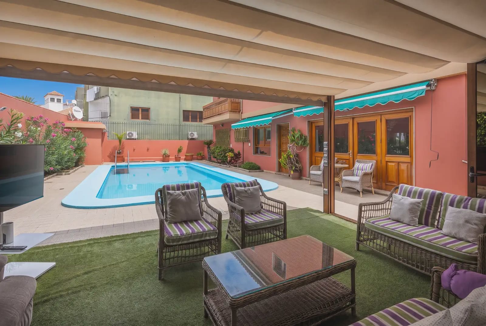 5 bedroom Villa for sale in Las Palmas de Gran Canaria with pool garage - € 1,800,000 (Ref: 7797790)