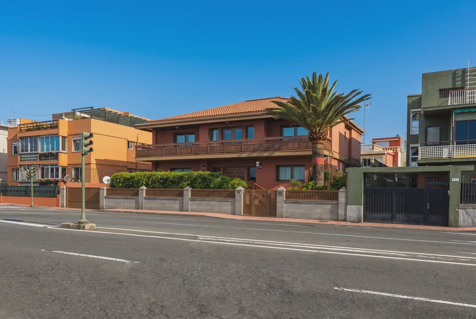 5 bedroom Villa for sale in Las Palmas de Gran Canaria with pool garage - € 1,800,000 (Ref: 7797790)
