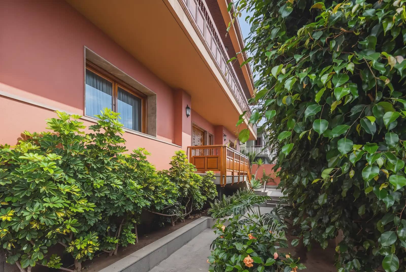 5 bedroom Villa for sale in Las Palmas de Gran Canaria with pool garage - € 1,800,000 (Ref: 7797790)