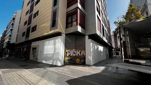 Commercieel te koop in Santa Catalina - Canteras, Las Palmas de Gran Canaria - € 310.000 (Ref: 7855047)