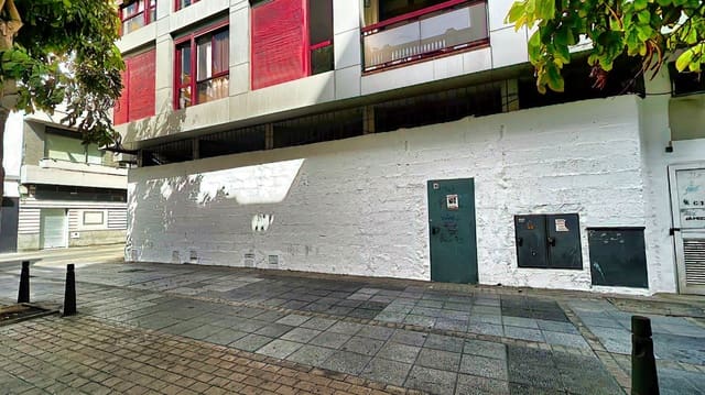 Commercieel te koop in Santa Catalina - Canteras, Las Palmas de Gran Canaria - € 310.000 (Ref: 7855047)