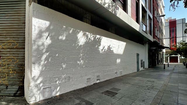Commercieel te koop in Santa Catalina - Canteras, Las Palmas de Gran Canaria - € 310.000 (Ref: 7855047)